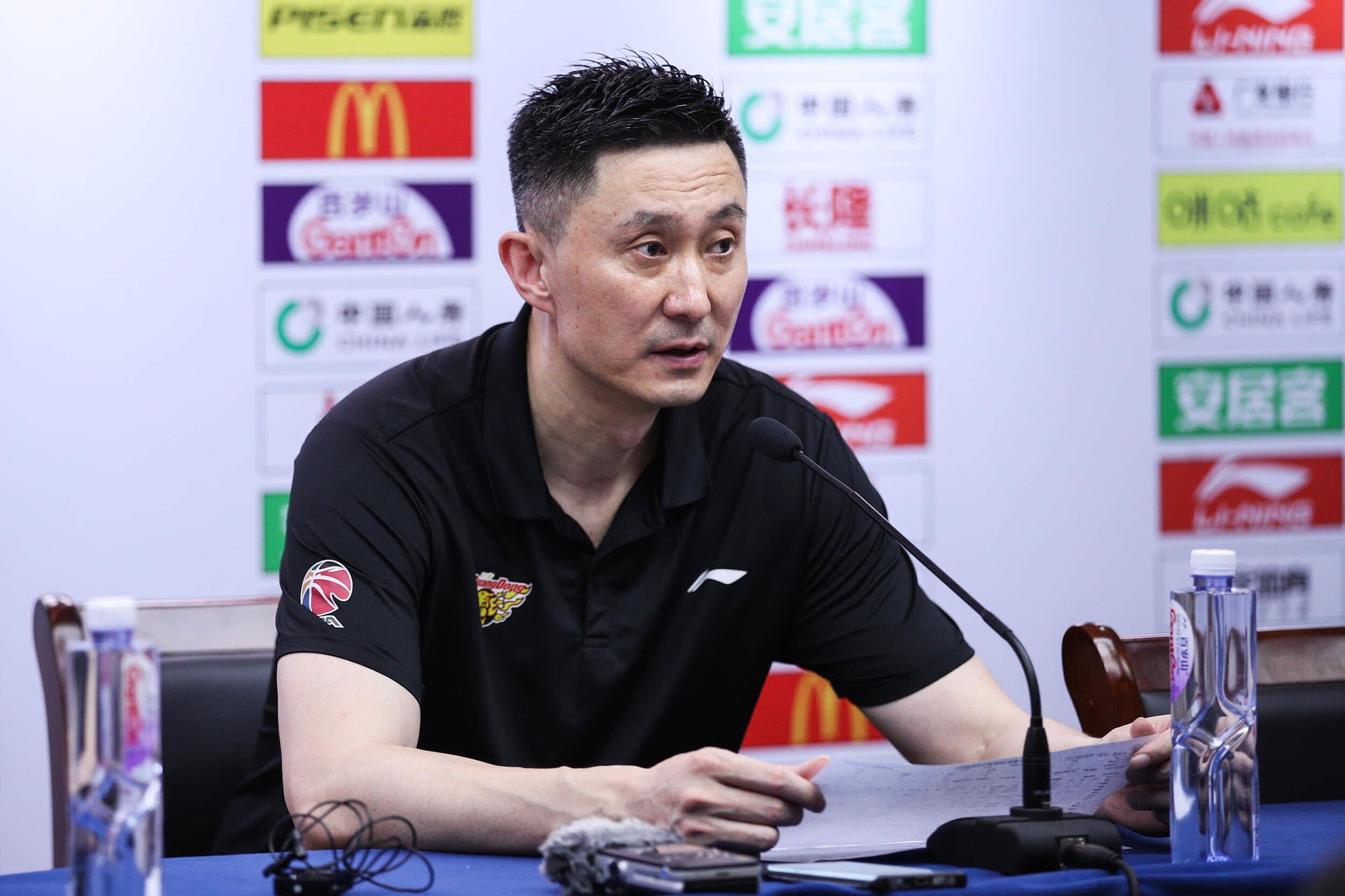 🏀广东vs宁波前瞻：贝兹利完成注册获出战资格，宁波能创奇迹吗？